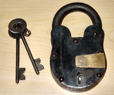 Old lock and keys